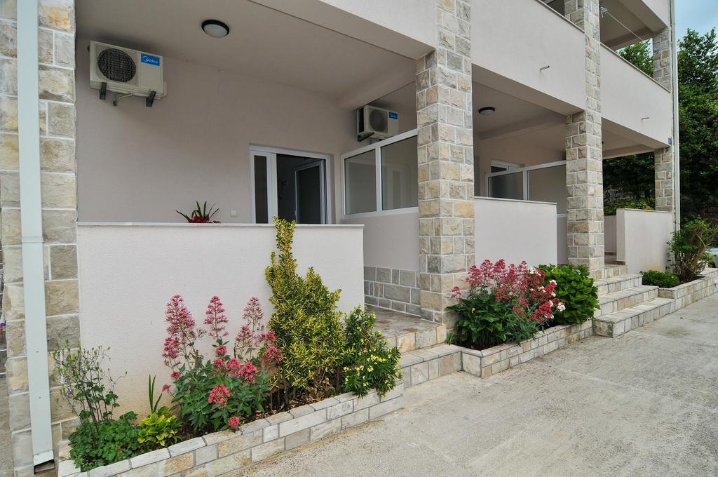 Apartments Samardzic Τίβατ Εξωτερικό φωτογραφία
