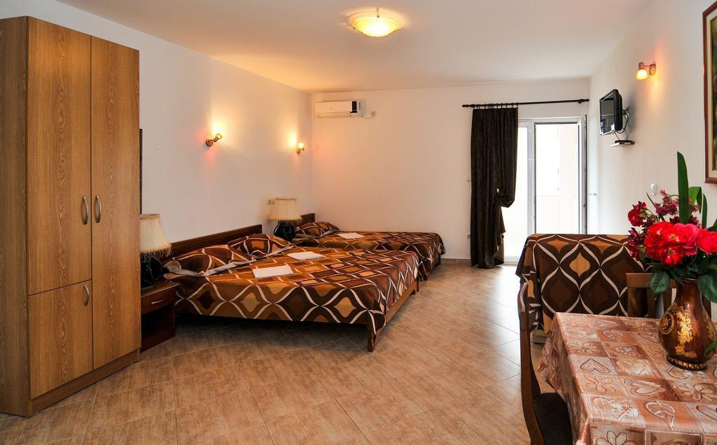 Apartments Samardzic Τίβατ Εξωτερικό φωτογραφία